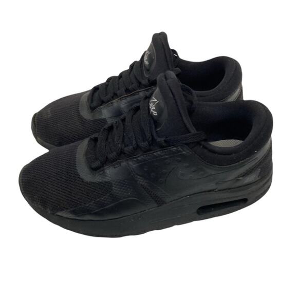 Nike Air Max Zero Essential black on black sneakers Sz 2 Youth - Picture 3 of 9